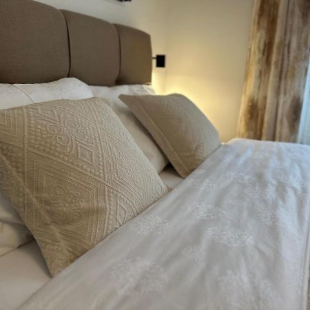 אוגולין Luxury City Rooms מראה חיצוני תמונה
